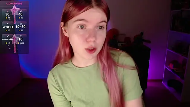 Strawberry juli online show from November 2025 07:18:01 AM