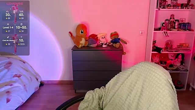 Strawberry juli online show from May 2026 03:17:01 AM