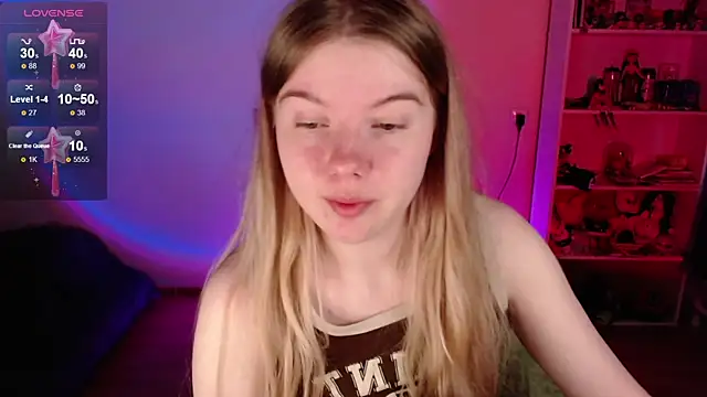 Strawberry juli online show from May 2026 01:12:01 AM
