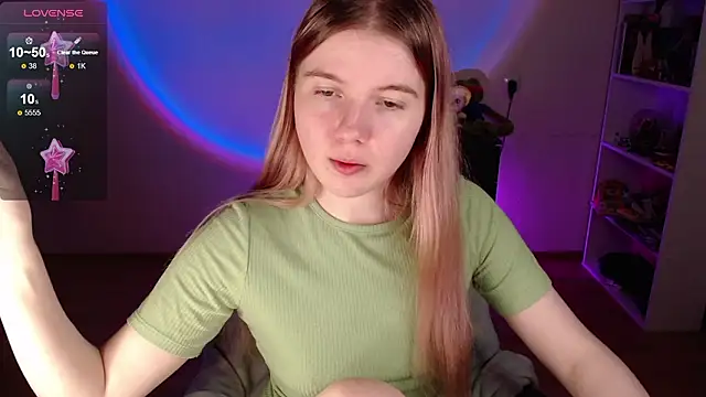 Strawberry juli online show from February 2026 01:32:02 PM