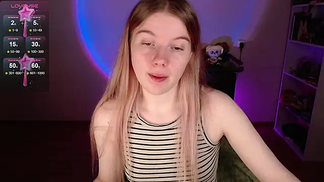 Strawberry juli online show from March 2026 11:38:02 AM