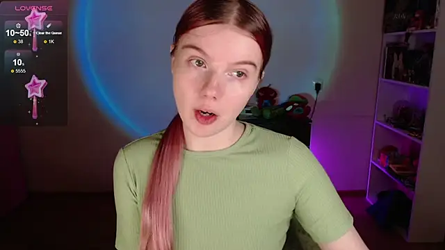 Strawberry juli online show from December 2025 01:25:02 PM