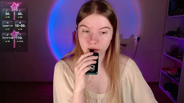 Strawberry juli online show from May 2026 01:09:02 AM
