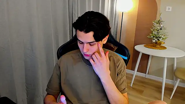 TravisRevas online show from February 2026 01:37:02 AM