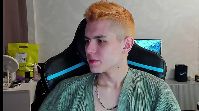 TravisRevas online show from March 2025 07:49:02 PM