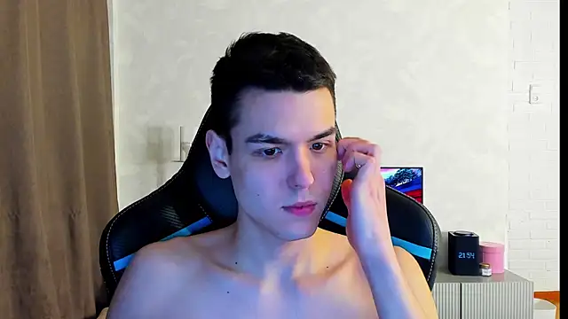 TravisRevas online show from March 2025 06:56:01 PM