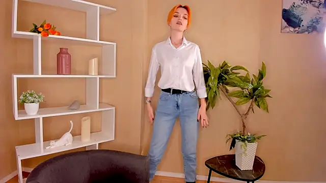 TaiteGawne online show from March 2025 07:10:01 AM