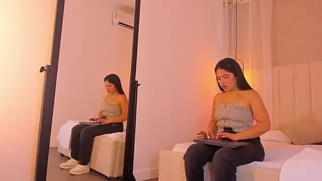 Haily b online show from March 2026 08:13:01 PM