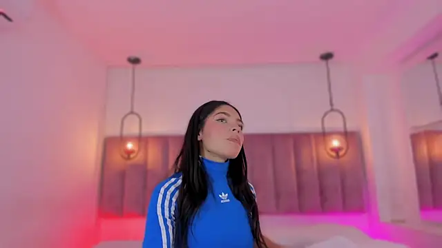 Haily b online show from December 2025 08:01:01 PM