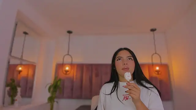 Haily b online show from March 2026 07:25:02 PM