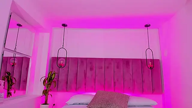 Haily b online show from March 2026 08:05:02 PM