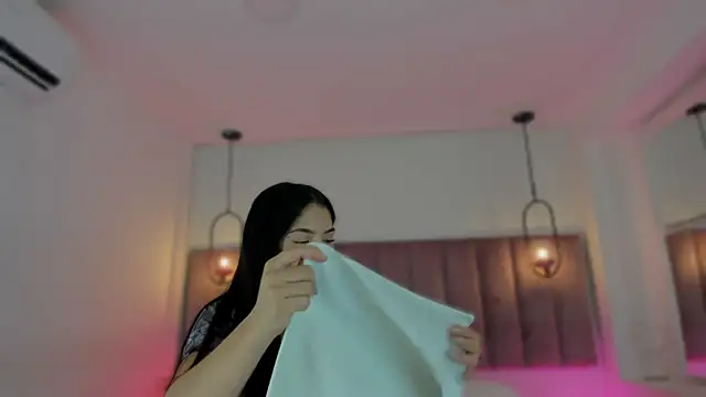 Haily b online show from January 2026 08:13:02 PM