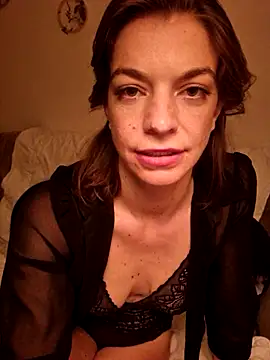 Snapshot of Rosemarie_Blu chatting on February 2025 10:36:02 PM Rosemarie Blu online show from February 2025 10:36:02 PM