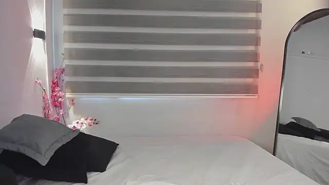 sweet obsession   online show from October 2025 07:55:01 PM