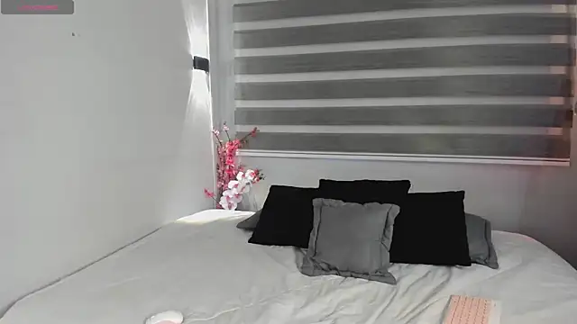 sweet obsession   online show from October 2025 07:35:02 PM