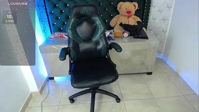 Snapshot of Sarah_evansm chatting on November 2025 01:42:01 AM Sarah evansm online show from November 2025 01:42:01 AM