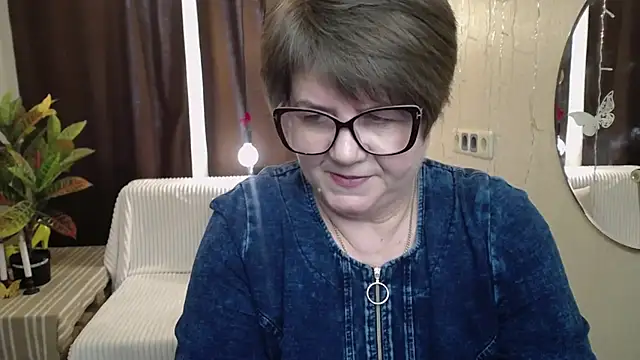 Snapshot of AurikaGrannies chatting on March 2025 10:24:02 AM AurikaGrannies online show from March 2025 10:24:02 AM