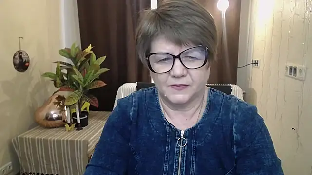 Snapshot of AurikaGrannies chatting on March 2025 07:19:02 AM AurikaGrannies online show from March 2025 07:19:02 AM