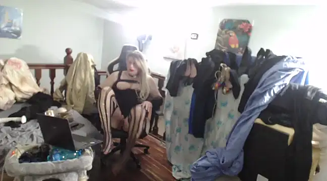 emmex671 online show from February 2025 06:31:02 PM