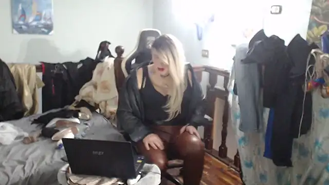 emmex671 online show from February 2025 05:57:01 AM