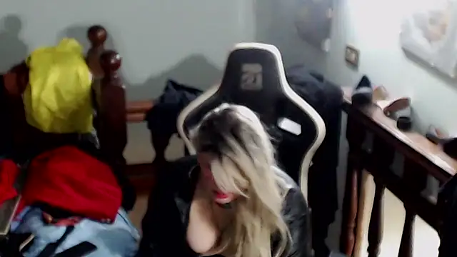 emmex671 online show from December 2025 09:22:02 AM