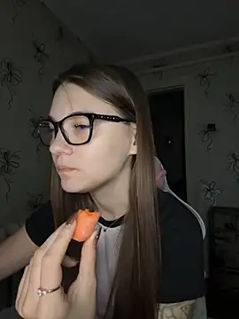 Snapshot of MrrKate chatting on November 2025 12:43:02 AM MrrKate online show from November 2025 12:43:02 AM