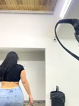 Madisson-Rivas online show from November 2025 08:34:01 PM