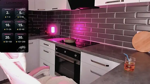 Snapshot of EmmaVictori1 chatting on January 2026 05:46:02 AM EmmaVictori1 online show from January 2026 05:46:02 AM