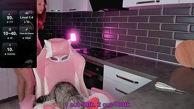 Snapshot of EmmaVictori1 chatting on February 2026 05:05:02 AM EmmaVictori1 online show from February 2026 05:05:02 AM