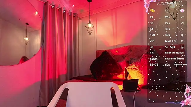 Snapshot of miaoconell chatting on September 2025 08:35:02 PM miaoconell online show from September 2025 08:35:02 PM