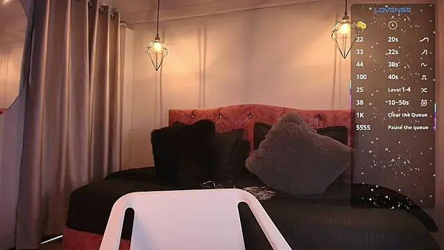 Snapshot of miaoconell chatting on November 2025 08:46:01 PM miaoconell online show from November 2025 08:46:01 PM