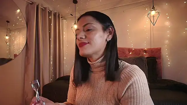 Snapshot of miaoconell chatting on November 2025 08:45:02 PM miaoconell online show from November 2025 08:45:02 PM