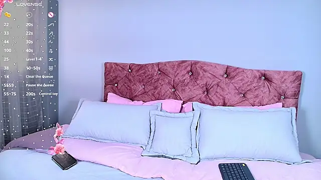 Snapshot of miaoconell chatting on March 2025 07:35:02 PM miaoconell online show from March 2025 07:35:02 PM