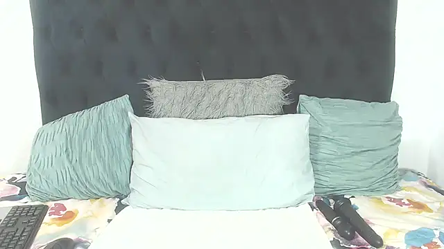 BootyClitQueen online show from November 2025 07:03:01 PM