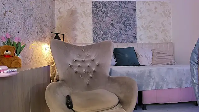 Liannaa  online show from March 2026 07:42:01 PM