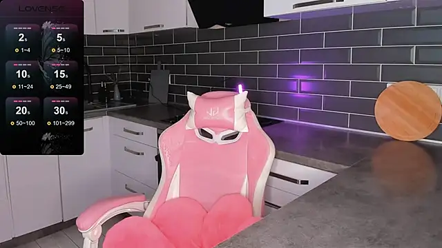 ShaiyaMinn3 online show from April 2026 08:32:02 PM