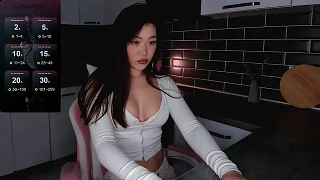 ShaiyaMinn3 online show from November 2025 05:03:02 PM