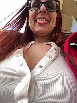 Snapshot of NataKitten chatting on April 2026 06:20:01 AM NataKitten online show from April 2026 06:20:01 AM