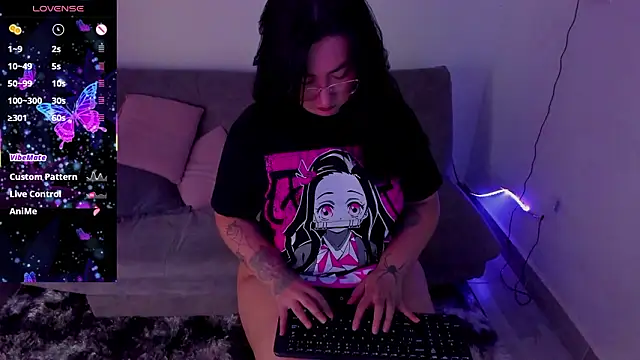 Curvybaddie99 online show from March 2026 06:30:02 PM