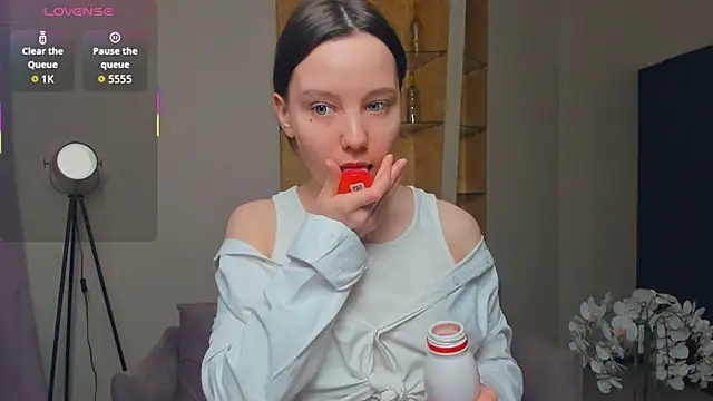 EdinaCordner online show from October 2025 10:18:02 AM
