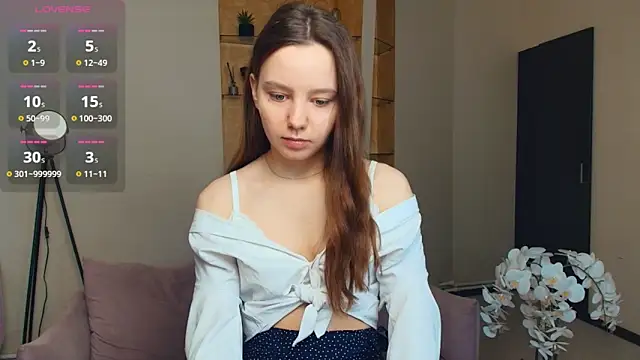 Snapshot of EdinaCordner chatting on November 2025 10:15:01 AM EdinaCordner online show from November 2025 10:15:01 AM