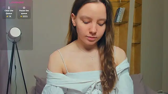 Snapshot of EdinaCordner chatting on November 2025 10:47:02 AM EdinaCordner online show from November 2025 10:47:02 AM