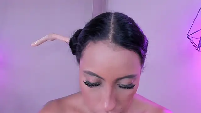 alahia betancurx online show from March 2025 05:49:02 PM