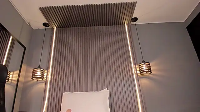 Snapshot of alahia_betancurx chatting on December 2025 02:16:02 PM alahia betancurx online show from December 2025 02:16:02 PM