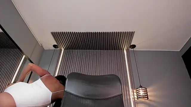 Snapshot of alahia_betancurx chatting on November 2025 04:12:01 PM alahia betancurx online show from November 2025 04:12:01 PM