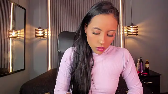 alahia betancurx online show from October 2025 03:34:01 PM