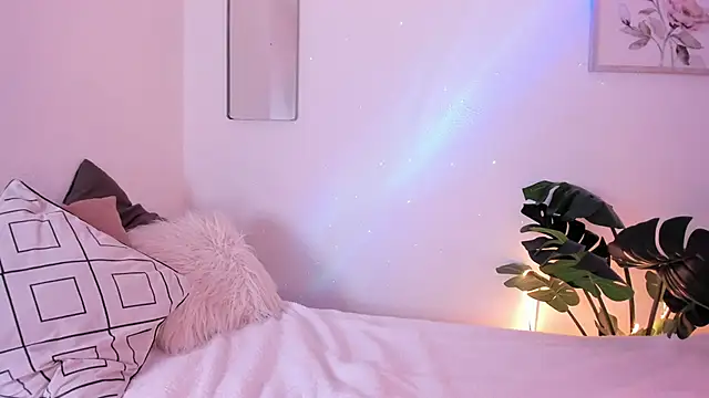 purplemoonn  online show from February 2025 02:42:02 PM
