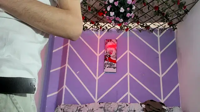 Snapshot of Maxxi_hot23 chatting on September 2025 08:02:02 PM Maxxi hot23 online show from September 2025 08:02:02 PM