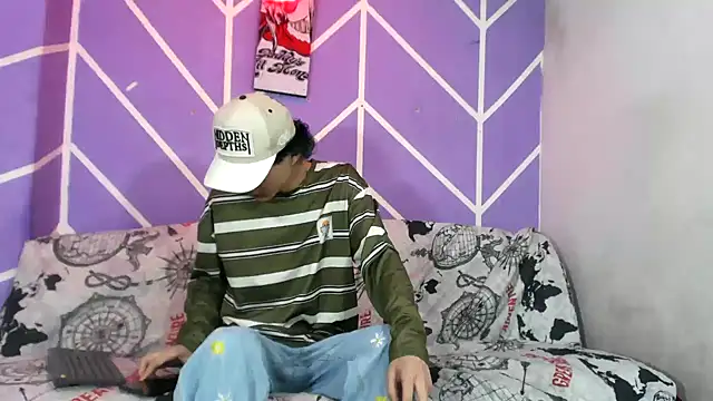 Snapshot of Maxxi_hot23 chatting on September 2025 07:21:02 PM Maxxi hot23 online show from September 2025 07:21:02 PM