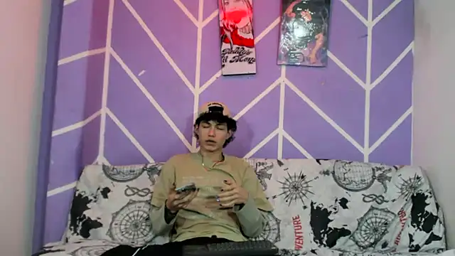 Snapshot of Maxxi_hot23 chatting on September 2025 07:28:02 PM Maxxi hot23 online show from September 2025 07:28:02 PM